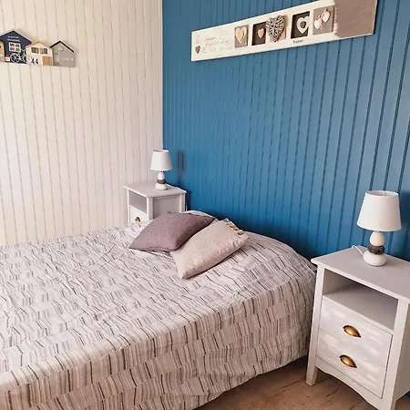 Dom wakacyjny In With Sea Views